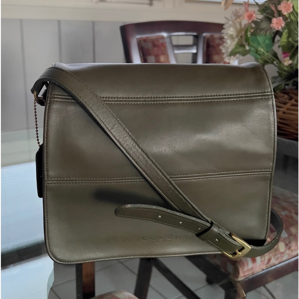 SOLD!!! Rare!! Vintage Coach 1998 “Tribeca Flap” Crossbody #9092 Loden/Brass!!